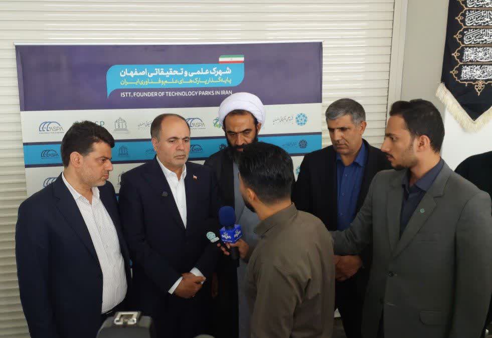 ایران جزو پنج کشور برتر پرورش دام سنگین است و دانش‌بنیان‌ها تنها راه حل عبور از چالش‌های صنعت کشاورزی در کشور هستند